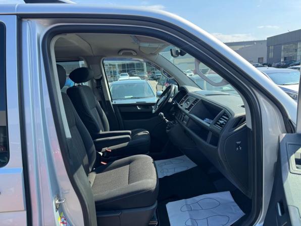 Volkswagen Caravelle T6 с пробегом 2017 года, цена 2 732 000 рублей, 299040 км, минивэн, Автокод Объявления