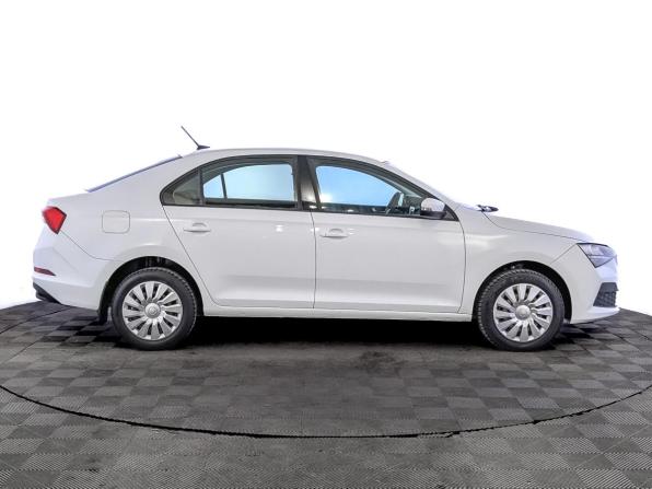 Skoda Rapid II с пробегом 2021 года, цена 1 020 000 рублей, 302011 км, лифтбек, Автокод Объявления