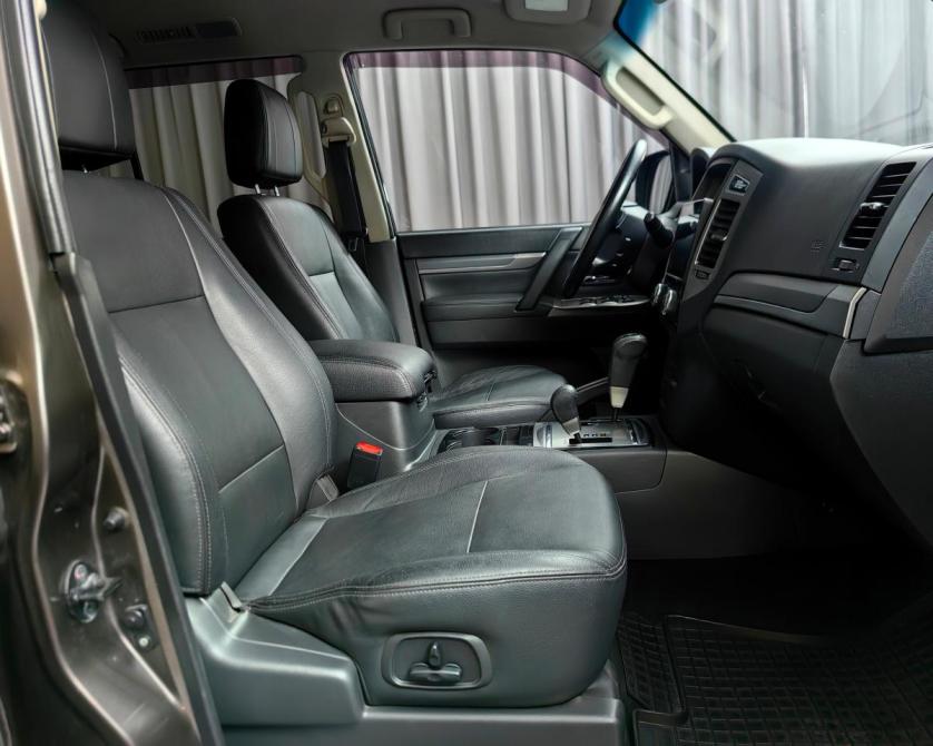 Mitsubishi Pajero IV Рестайлинг 2 Москва  - изображение 8