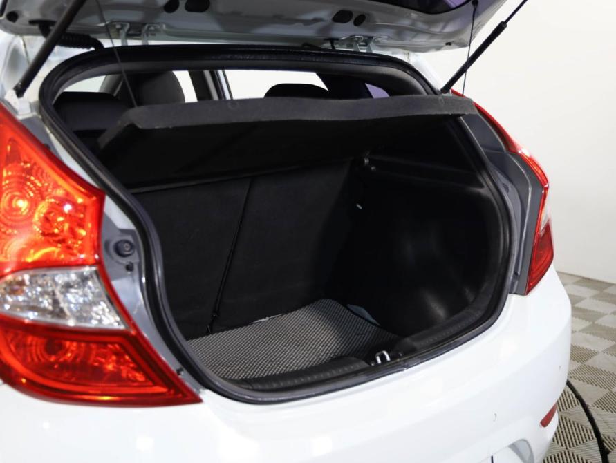 Hyundai Solaris I Санкт-Петербург  - изображение 18