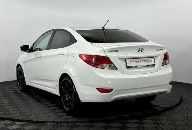 Hyundai Solaris I с пробегом 2013 года, цена 900 000 рублей, 136900 км, седан, Автокод Объявления