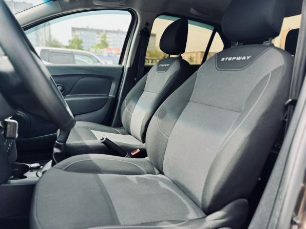 Renault Logan II Рестайлинг с пробегом 2019 года, цена 1 169 000 рублей, 118979 км, седан, Автокод Объявления