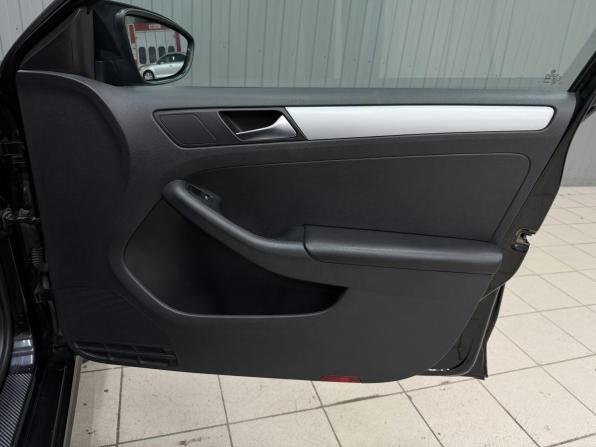 Volkswagen Jetta VI с пробегом 2012 года, цена 970 000 рублей, 205623 км, седан, Автокод Объявления