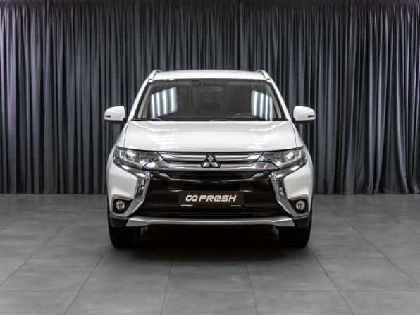Mitsubishi Outlander III Рестайлинг 2 с пробегом 2015 года, цена 1 929 000 рублей, 209161 км, внедорожник, Автокод Объявления