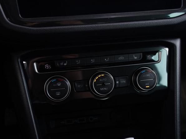 Volkswagen Tiguan II с пробегом 2018 года, цена 2 748 000 рублей, 114690 км, внедорожник, Автокод Объявления