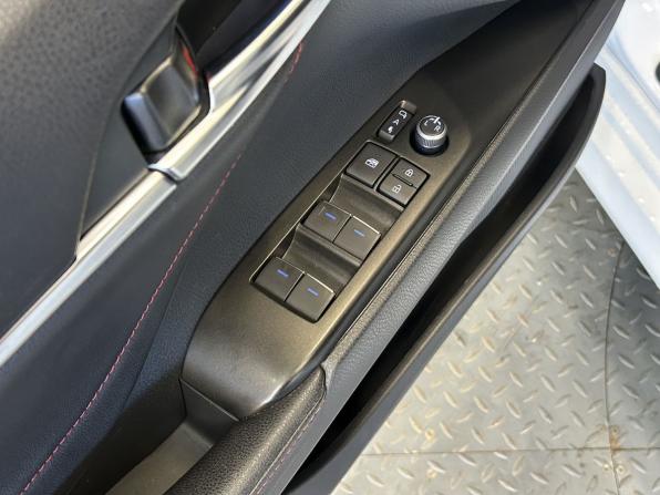 Toyota Camry VIII (XV70) Рестайлинг с пробегом 2021 года, цена 2 200 000 рублей, 57716 км, седан, Автокод Объявления