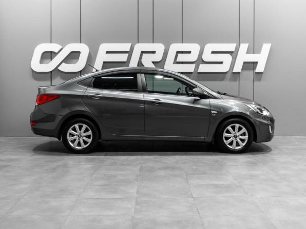 Hyundai Solaris I с пробегом 2013 года, цена 1 020 000 рублей, 122954 км, седан, Автокод Объявления