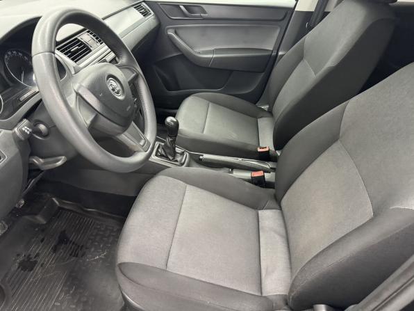 Skoda Rapid I с пробегом 2015 года, цена 897 000 рублей, 120943 км, лифтбек, Автокод Объявления