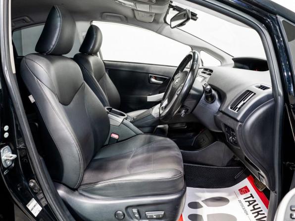 Toyota Prius III Рестайлинг (XW30) с пробегом 2012 года, цена 1 335 000 рублей, 164157 км, лифтбек, Автокод Объявления