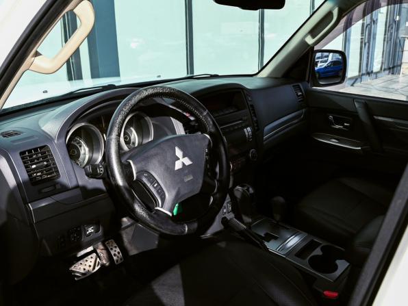 Mitsubishi Pajero IV Рестайлинг 1 с пробегом 2014 года, цена 2 125 000 рублей, 267925 км, внедорожник, Автокод Объявления
