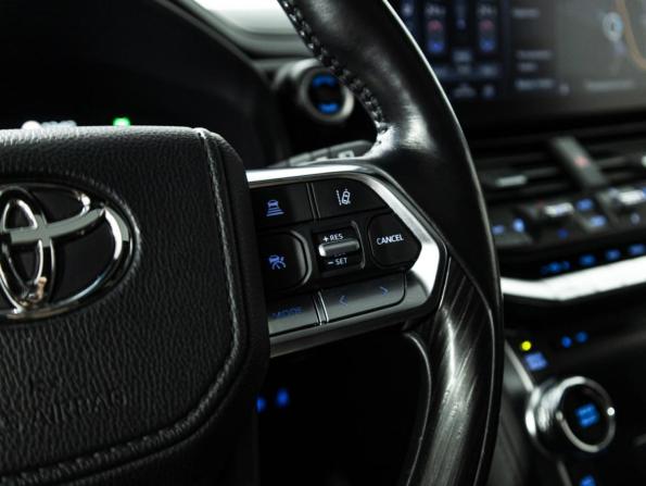 Toyota Land Cruiser 300 Series с пробегом 2021 года, цена 9 100 000 рублей, 165410 км, внедорожник, Автокод Объявления