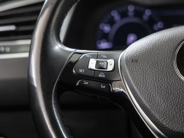 Volkswagen Tiguan II с пробегом 2018 года, цена 2 798 000 рублей, 116383 км, внедорожник, Автокод Объявления