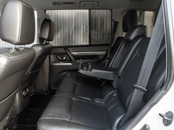 Mitsubishi Pajero IV Рестайлинг 2 с пробегом 2014 года, цена 2 800 000 рублей, 122403 км, внедорожник, Автокод Объявления