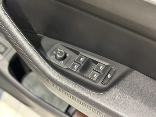 Volkswagen Passat B8 с пробегом 2015 года, цена 1 650 000 рублей, 96000 км, универсал, Автокод Объявления