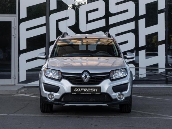 Renault Sandero II с пробегом 2015 года, цена 855 000 рублей, 197372 км, хэтчбек, Автокод Объявления