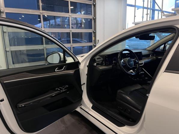 Kia K5 III с пробегом 2022 года, цена 2 070 000 рублей, 184442 км, седан, Автокод Объявления