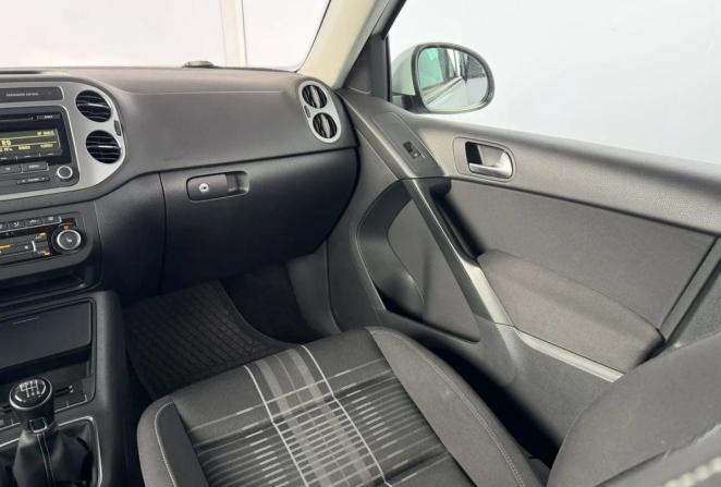 Volkswagen Tiguan I Рестайлинг с пробегом 2015 года, цена 1 595 000 рублей, 77576 км, внедорожник, Автокод Объявления