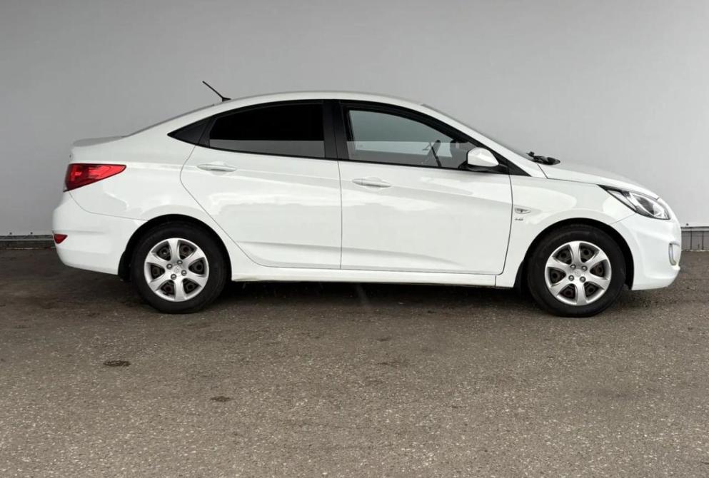 Hyundai Solaris I Киров  - изображение 4