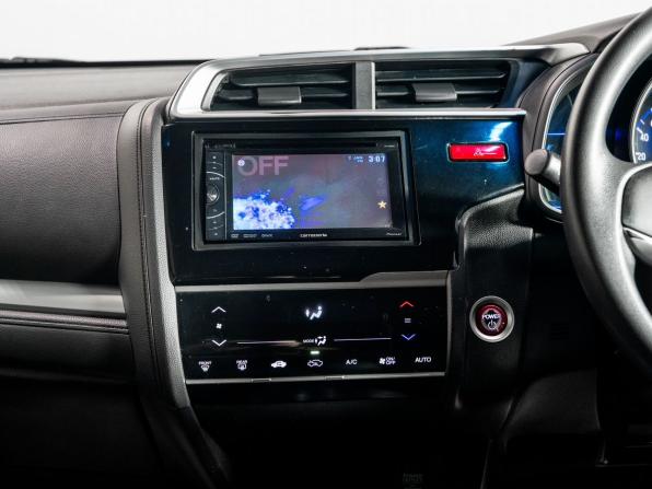 Honda Fit III с пробегом 2014 года, цена 950 000 рублей, 174000 км, хэтчбек, Автокод Объявления