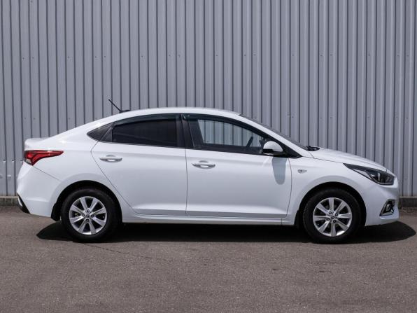 Hyundai Solaris II с пробегом 2018 года, цена 1 279 000 рублей, 96660 км, седан, Автокод Объявления