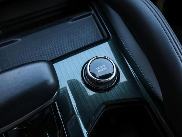 Geely Monjaro I с пробегом 2024 года, цена 3 449 000 рублей, 37000 км, внедорожник, Автокод Объявления