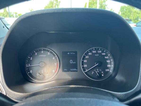 Hyundai Solaris II с пробегом 2018 года, цена 1 239 300 рублей, 122307 км, седан, Автокод Объявления