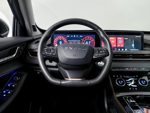 Exeed LX I Рестайлинг с пробегом 2023 года, цена 2 158 000 рублей, 13616 км, внедорожник, Автокод Объявления