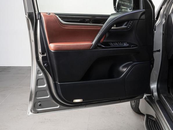 Lexus LX III Рестайлинг 2 с пробегом 2017 года, цена 6 880 000 рублей, 206146 км, внедорожник, Автокод Объявления