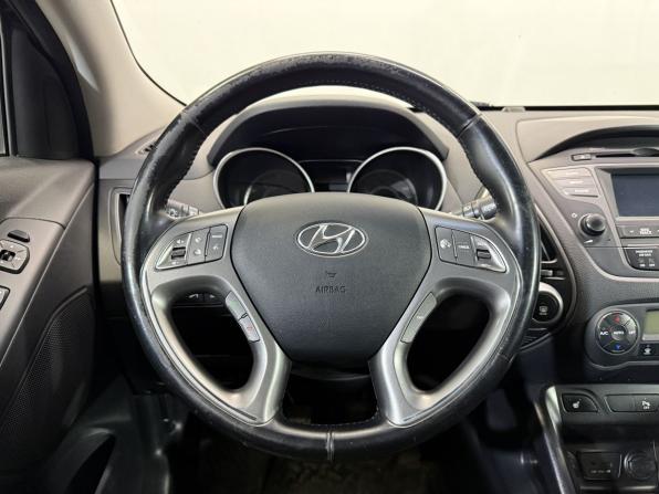 Hyundai ix35 I Рестайлинг с пробегом 2013 года, цена 1 160 000 рублей, 156375 км, внедорожник, Автокод Объявления