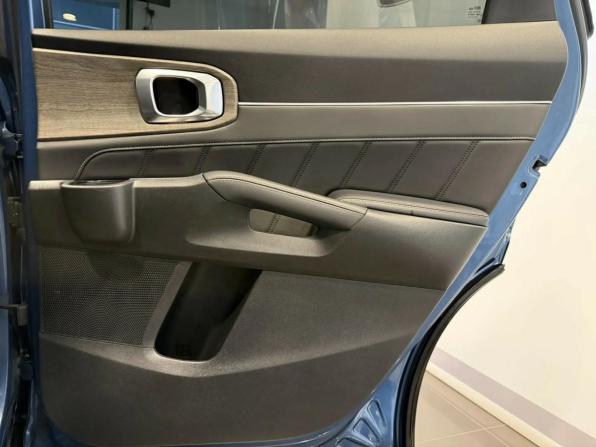 Kia Sorento IV с пробегом 2021 года, цена 3 560 000 рублей, 83087 км, внедорожник, Автокод Объявления