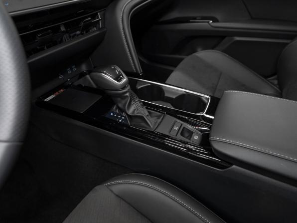 Toyota Camry IX (XV80) China Market с пробегом 2024 года, цена 4 100 000 рублей, 50 км, седан, Автокод Объявления