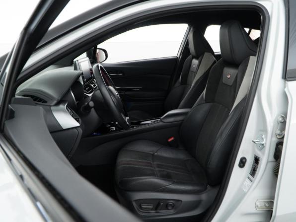 Toyota C-HR I Рестайлинг с пробегом 2021 года, цена 3 922 046 рублей, 104216 км, внедорожник, Автокод Объявления