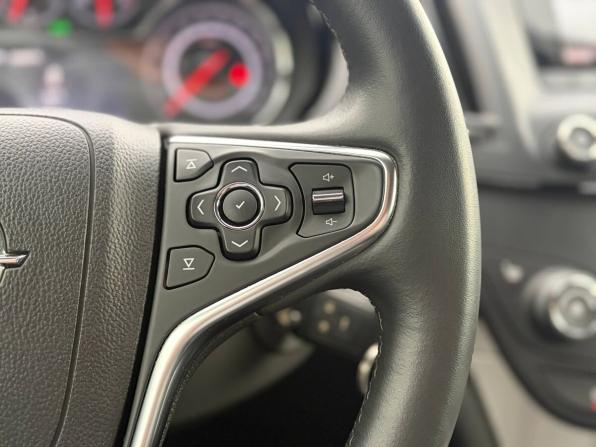 Opel Insignia I Рестайлинг с пробегом 2014 года, цена 1 395 000 рублей, 64000 км, седан, Автокод Объявления