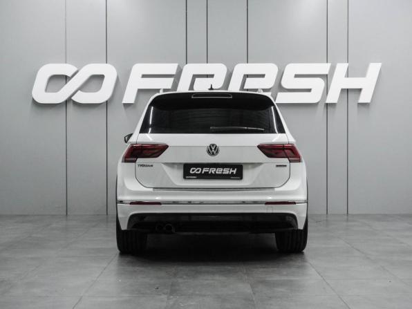 Volkswagen Tiguan II с пробегом 2018 года, цена 2 547 000 рублей, 162040 км, внедорожник, Автокод Объявления