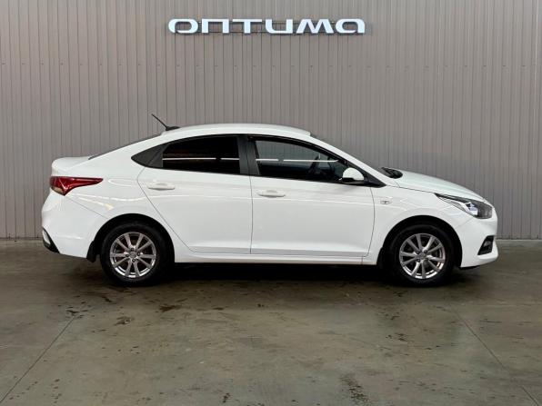 Hyundai Solaris II с пробегом 2017 года, цена 1 397 000 рублей, 126710 км, седан, Автокод Объявления