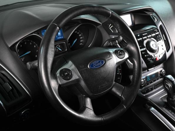 Ford Focus III с пробегом 2011 года, цена 949 000 рублей, 239996 км, хэтчбек, Автокод Объявления