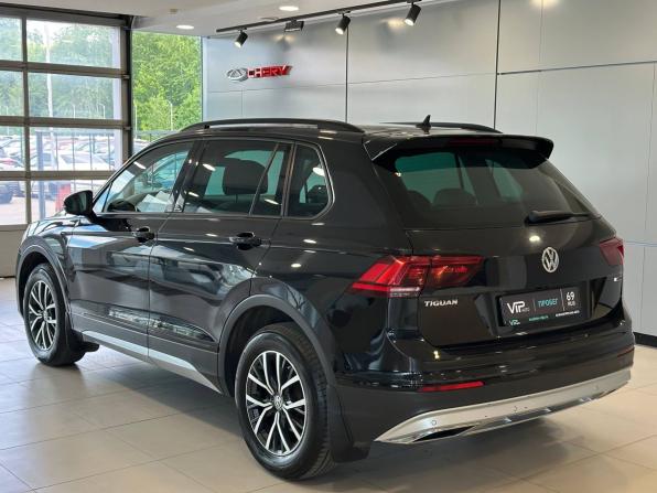 Volkswagen Tiguan II с пробегом 2019 года, цена 2 817 000 рублей, 70233 км, внедорожник, Автокод Объявления