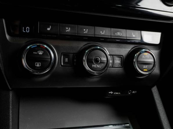 Skoda Octavia III (A7) с пробегом 2017 года, цена 1 689 000 рублей, 115350 км, лифтбек, Автокод Объявления