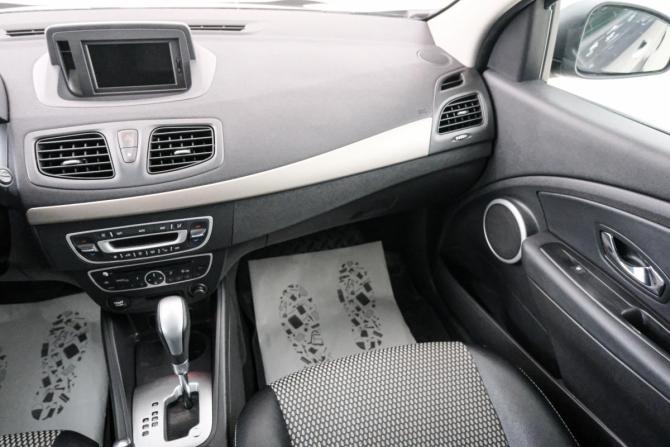 Renault Fluence I с пробегом 2012 года, цена 729 000 рублей, 143000 км, седан, Автокод Объявления