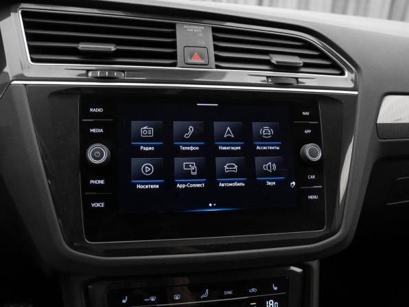 Volkswagen Tiguan II Рестайлинг с пробегом 2021 года, цена 3 440 000 рублей, 64548 км, внедорожник, Автокод Объявления