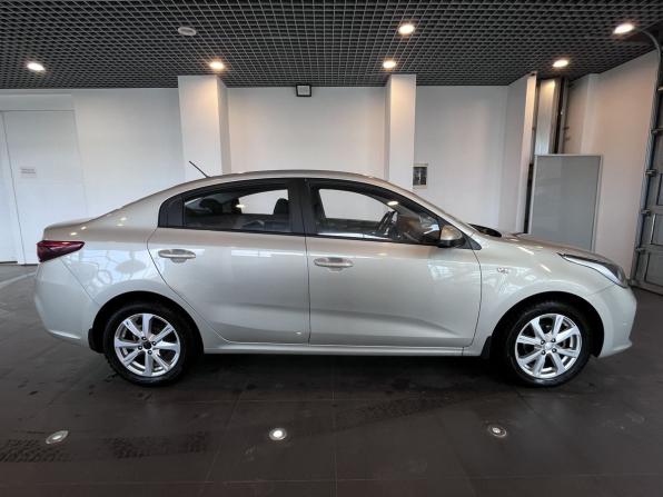 Kia Rio IV с пробегом 2020 года, цена 1 360 000 рублей, 98047 км, седан, Автокод Объявления