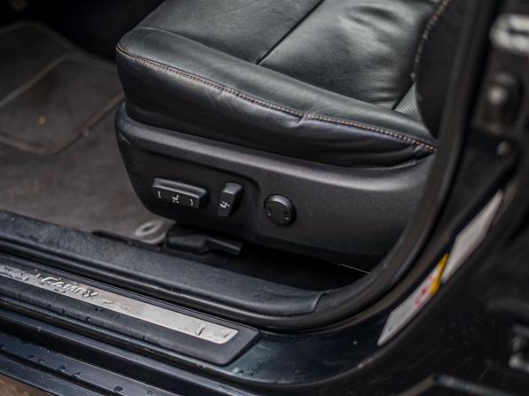 Toyota Camry VII (XV50) Рестайлинг с пробегом 2015 года, цена 1 699 000 рублей, 229449 км, седан, Автокод Объявления