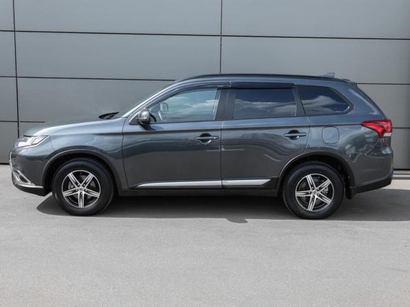 Mitsubishi Outlander III Рестайлинг 3 с пробегом 2021 года, цена 2 449 000 рублей, 70373 км, внедорожник, Автокод Объявления