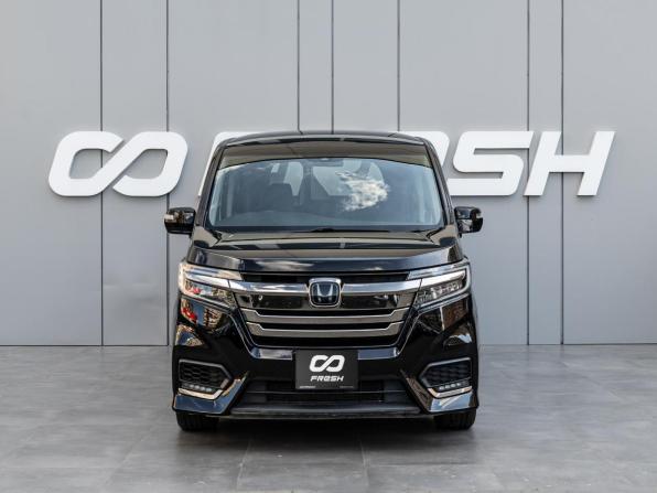 Honda Stepwgn V Рестайлинг с пробегом 2018 года, цена 2 395 000 рублей, 93367 км, минивэн, Автокод Объявления