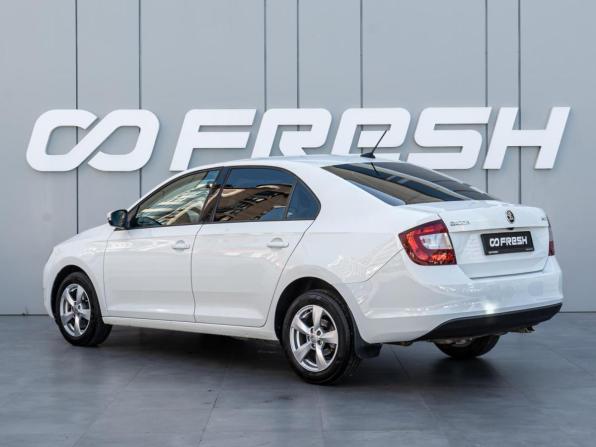 Skoda Rapid I Рестайлинг с пробегом 2018 года, цена 1 045 000 рублей, 247489 км, лифтбек, Автокод Объявления