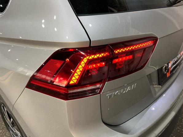 Volkswagen Tiguan II с пробегом 2018 года, цена 2 599 000 рублей, 159435 км, внедорожник, Автокод Объявления