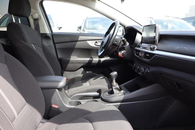 Kia Cerato IV Рестайлинг с пробегом 2021 года, цена 1 689 000 рублей, 86000 км, седан, Автокод Объявления