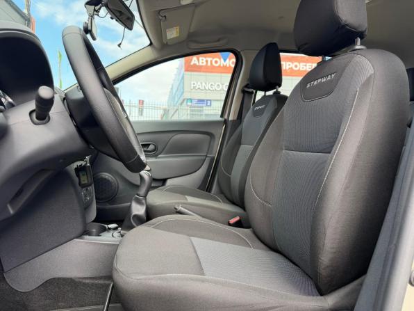 Renault Sandero II Рестайлинг с пробегом 2020 года, цена 1 300 000 рублей, 23600 км, хэтчбек, Автокод Объявления