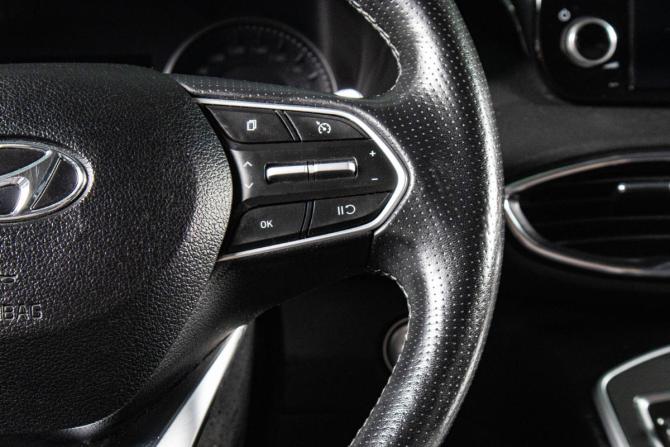 Hyundai Santa Fe IV Рестайлинг с пробегом 2022 года, цена 4 249 000 рублей, 52000 км, внедорожник, Автокод Объявления