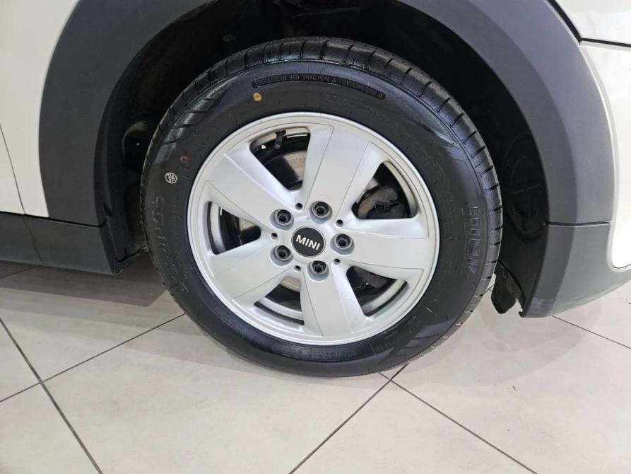 Mini Hatch III (F55/F56) Москва  - изображение 9
